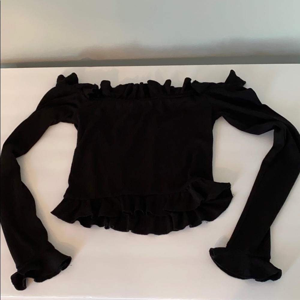 black ruffled off the shoulder top!!